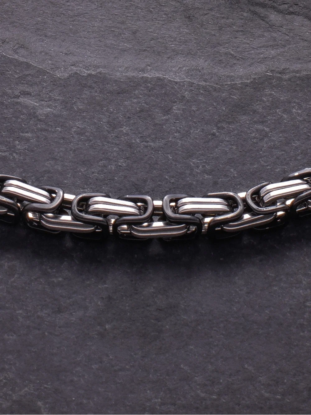 Stainless Steel & Black IP-plated 5mm Square Bysantine 22in Chain!